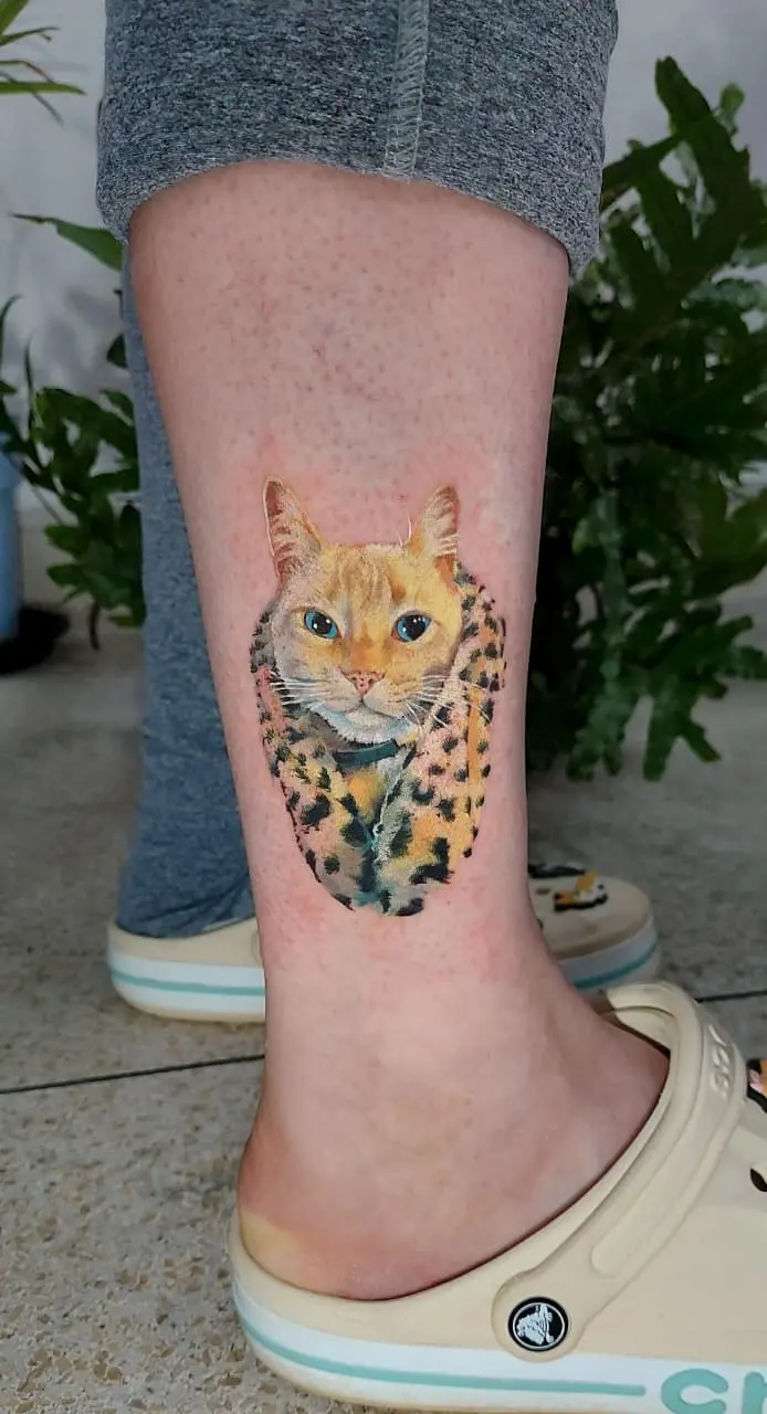 Tatuagem Gato Realismo Portrait Retrato Colorido em Mogi das Cruzes por Cris Verbena